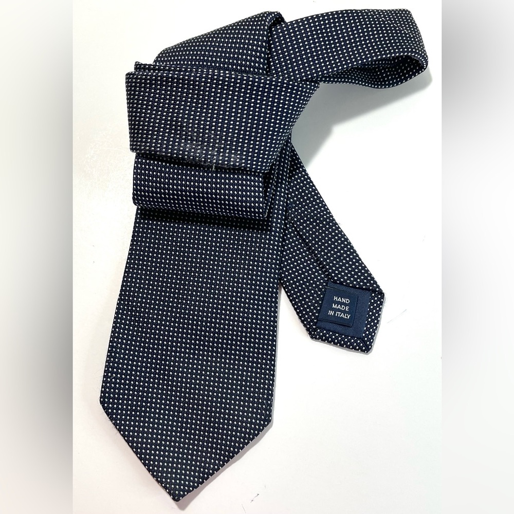 POLO by Ralph Lauren Classic Navy Blue Polka Dot Tie